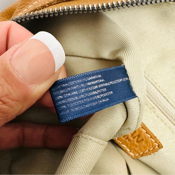 American Leather Co Dayton Crossbody Bag - Picture 13 of 14